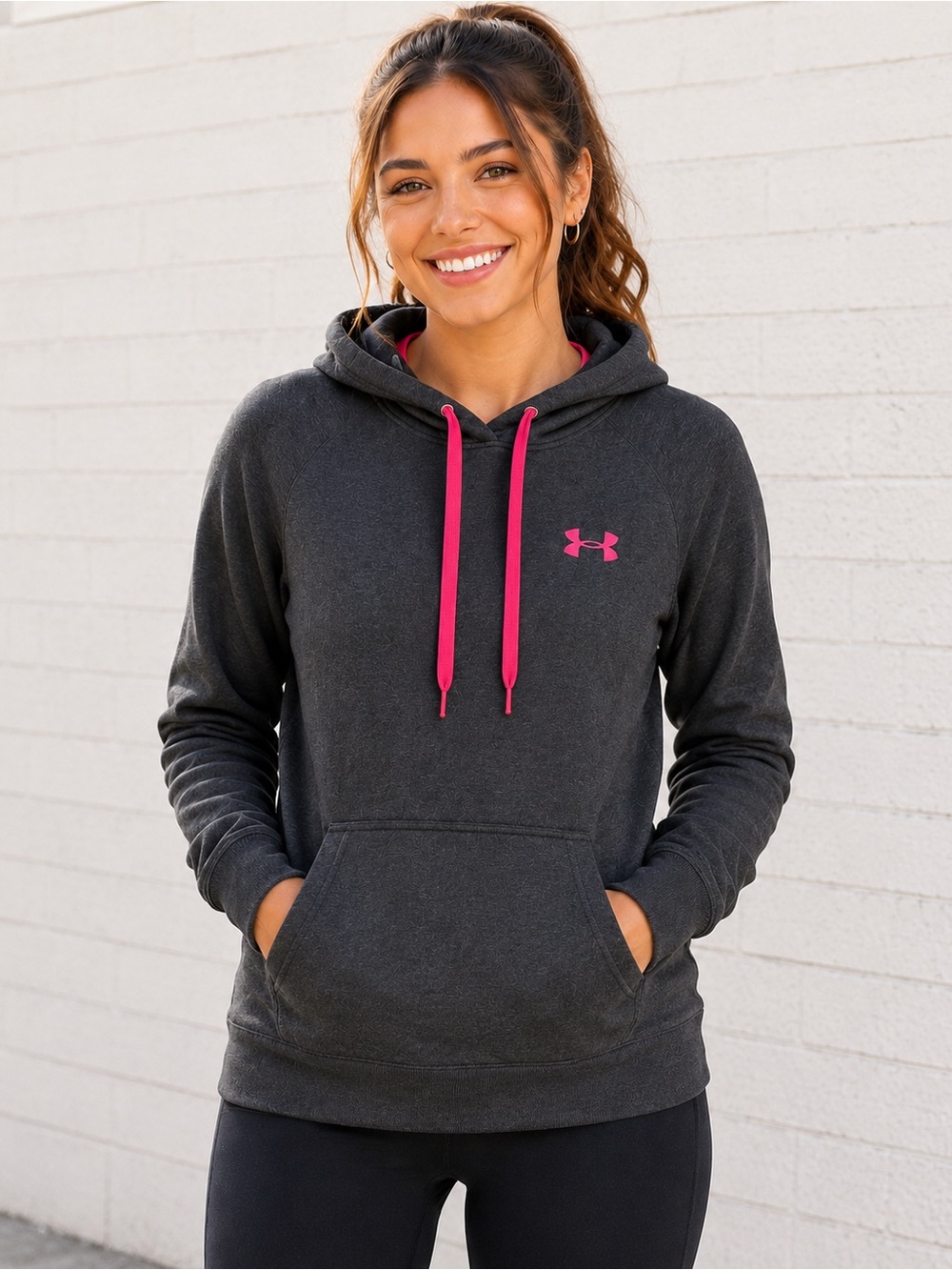 Under Armour UA Storm Women’s Medium Charcoal Gray Pink Fleece Pullover Hoodie